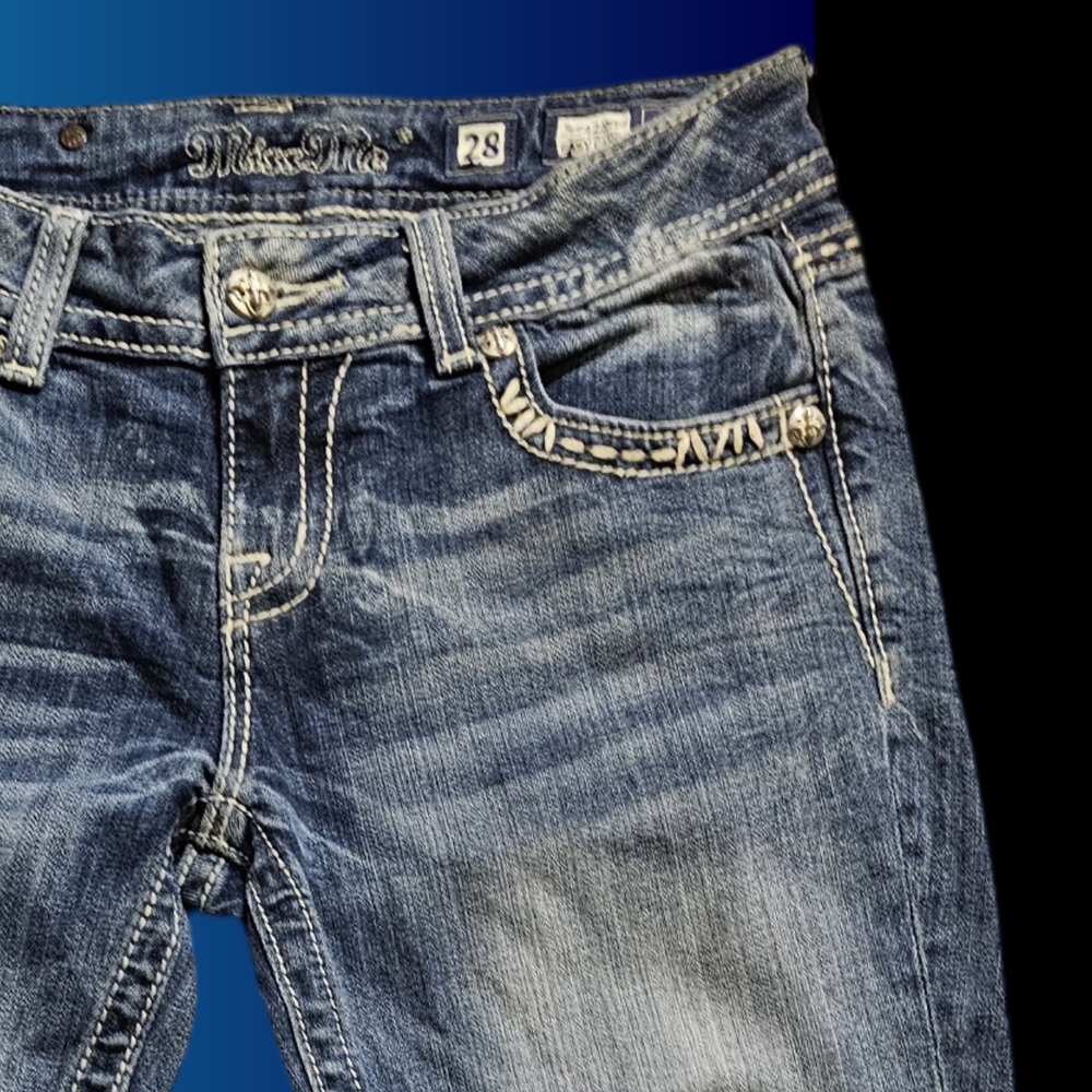 Miss Me Blue Cropped Jeans with Vintage Wash - Picture 3 of 7